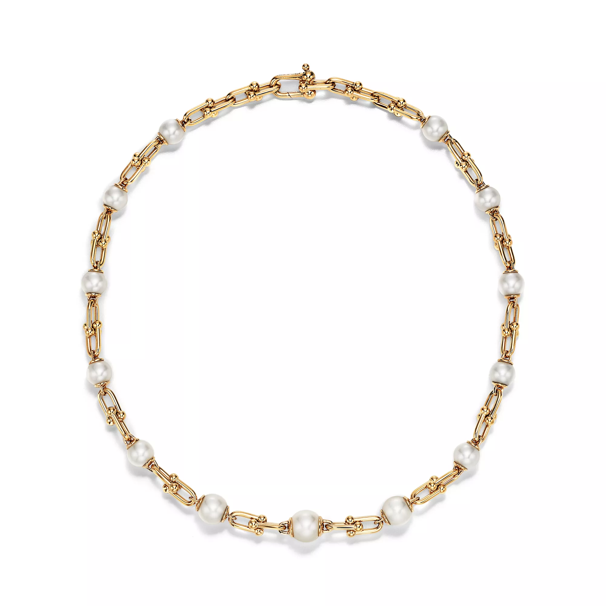 Gold and pearl necklace product photo